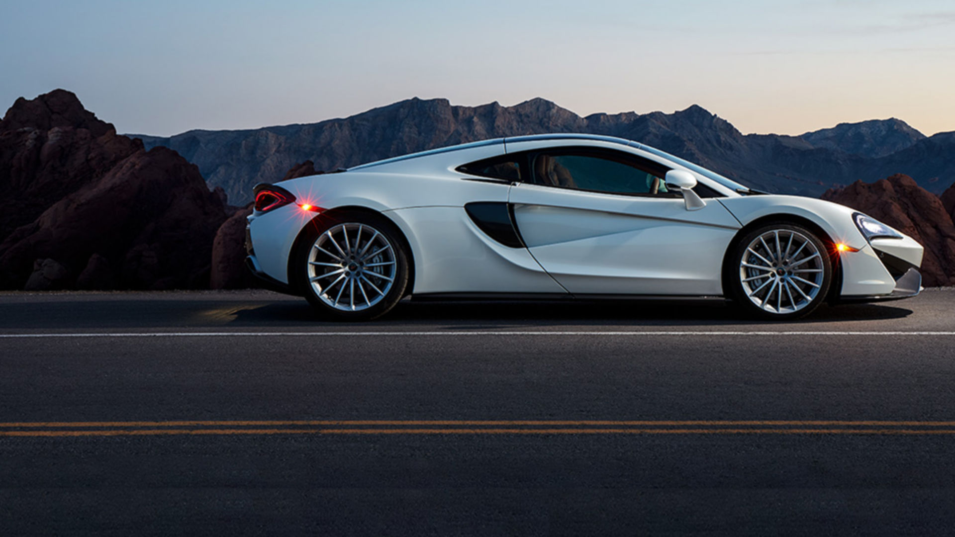 McLaren 570GT