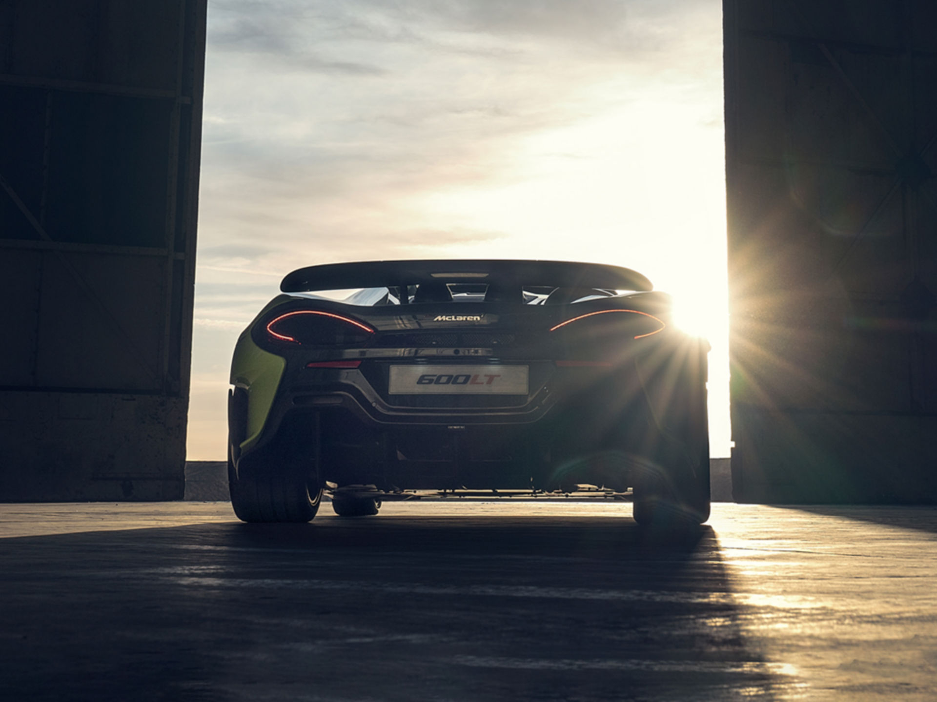 McLaren 600LT Spider - Fast & Light Convertible Supercar McLaren 600LT Spider - Fast & Light Convertible Supercar
