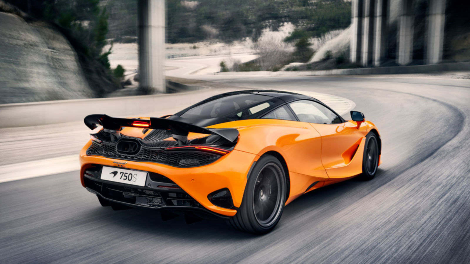 McLaren 750S on Track