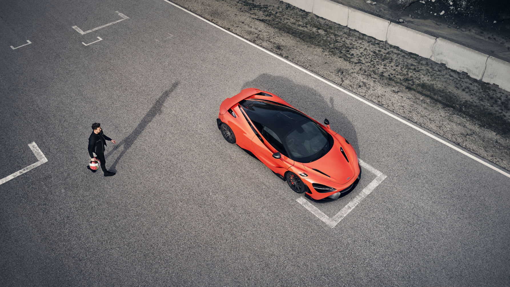 765LT