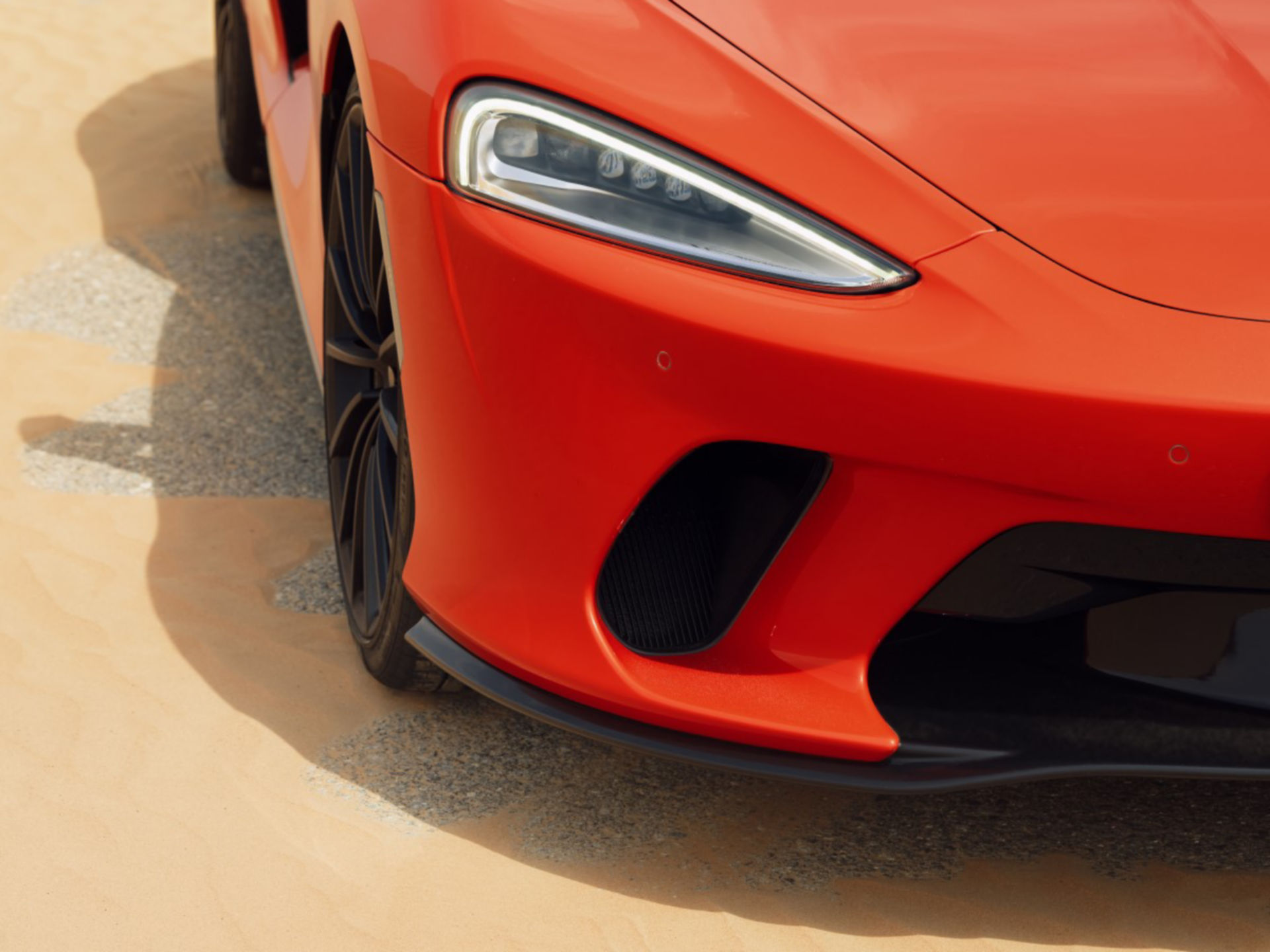McLaren GT - Shifting Sands