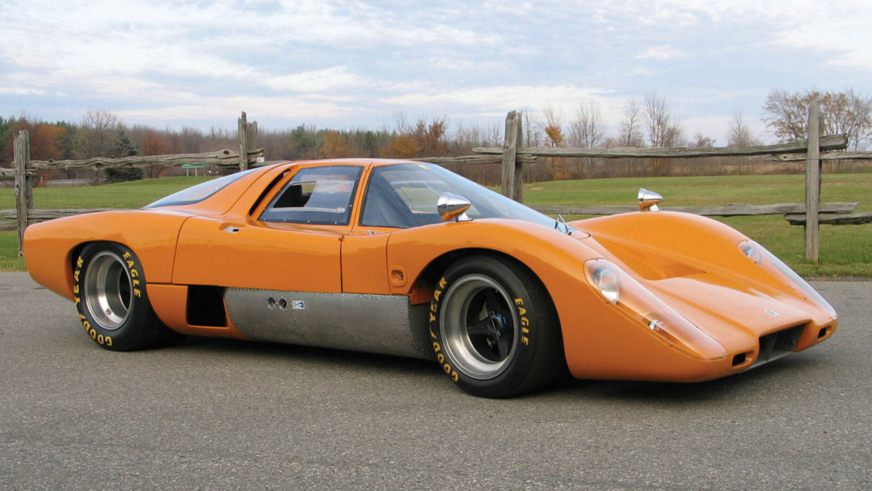 McLaren M6GT