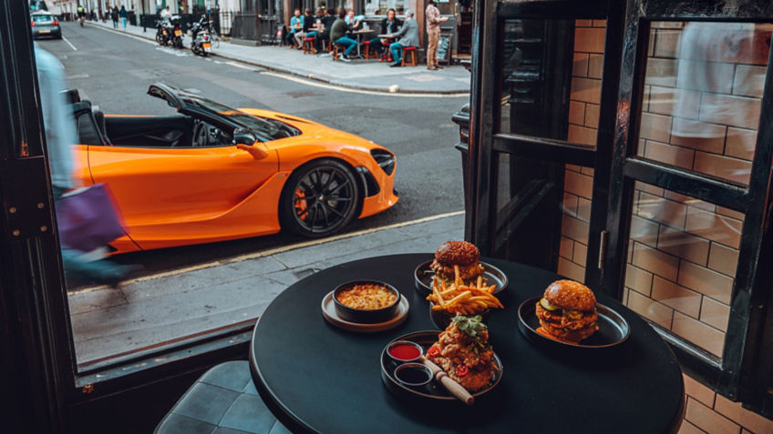 McLaren 720s Spider - Hot in the City