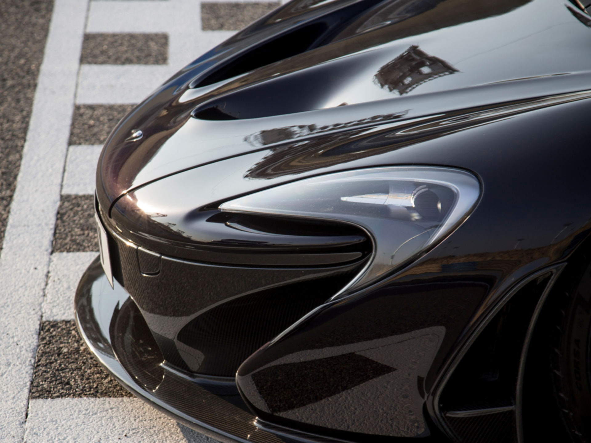 McLaren P1