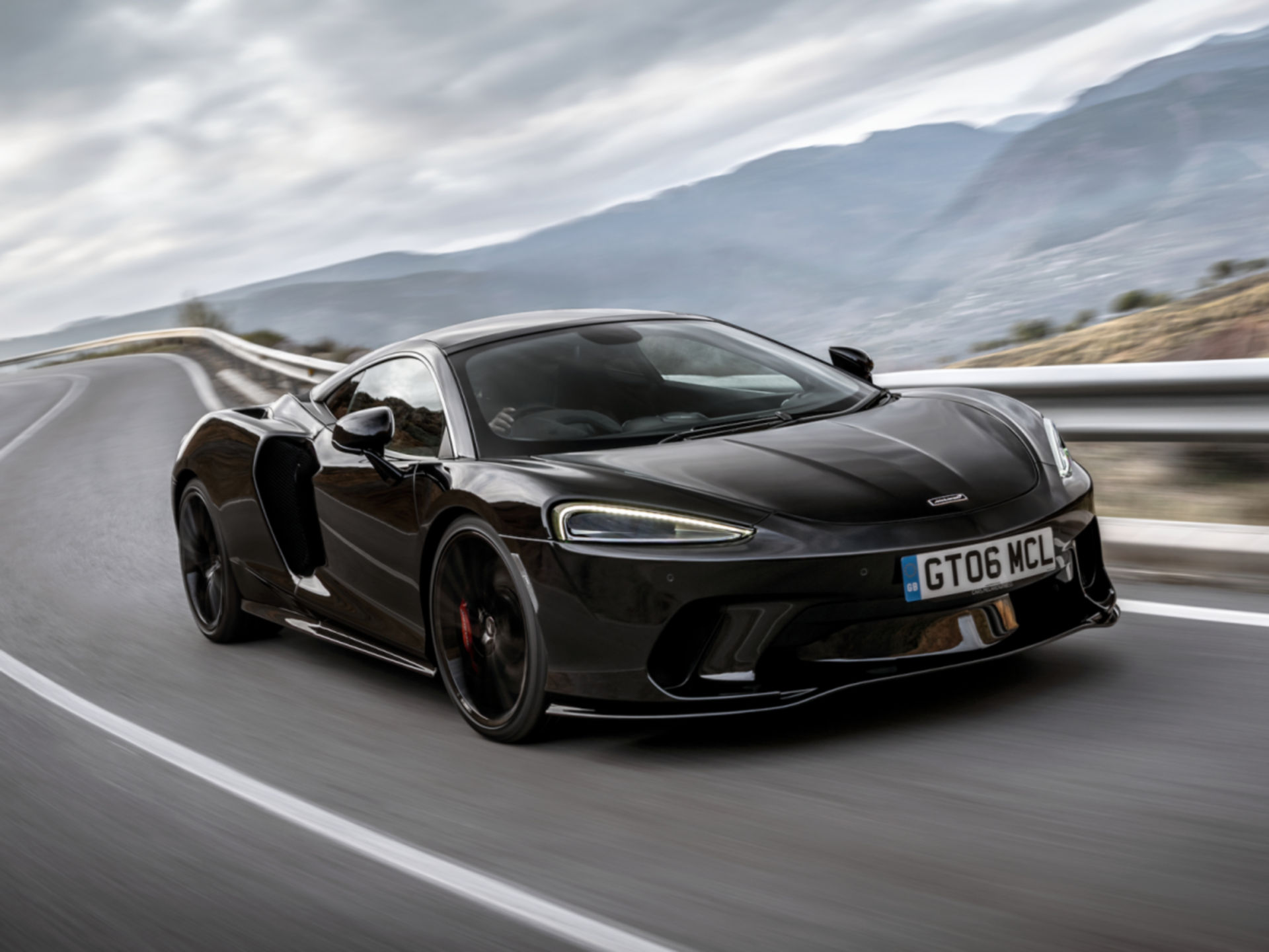 Mclaren Gt The Lightest Quickest Accelerating Grand Tourer Mclaren Automotive