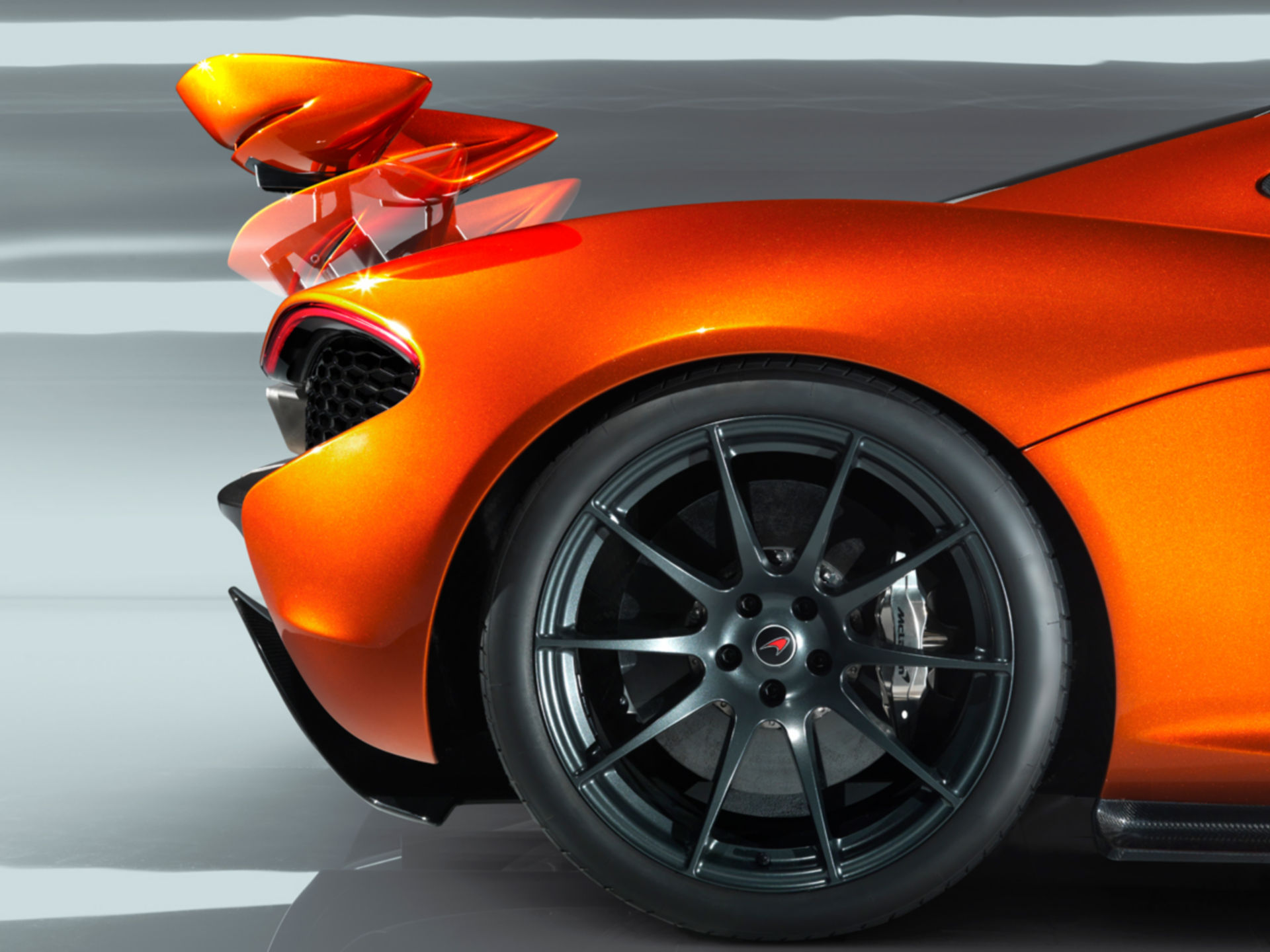 McLaren P1