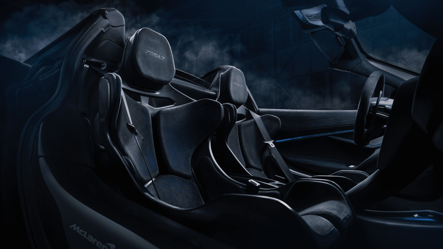 https://mclaren.scene7.com/is/image/mclaren/carousel_02_765lt_spider_interior_seats:crop-16x9?wid=1786&hei=1005