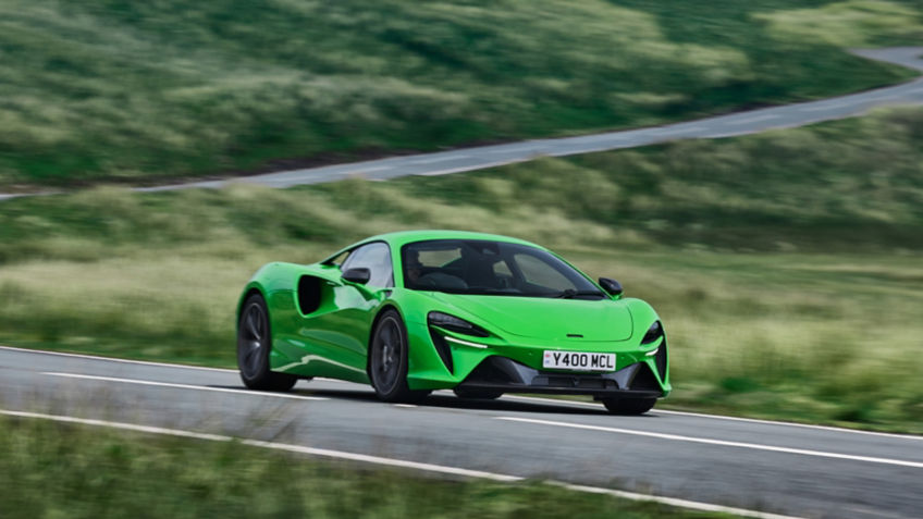 McLaren Artura Auto Express Performance Car of the Year 
