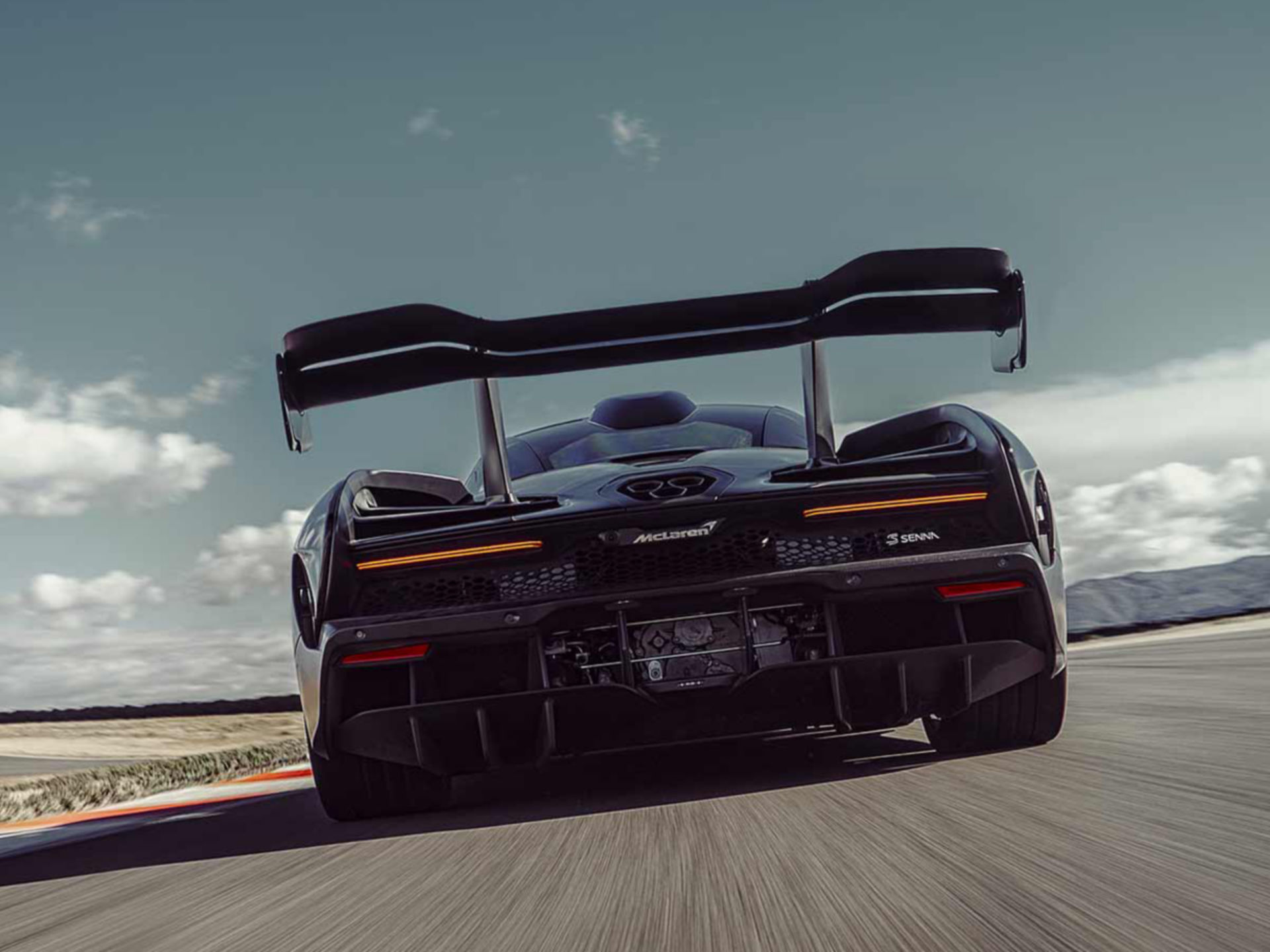 McLaren Senna Innovation: Aero Blades, Rear Wing, Seats, Door | McLaren ...