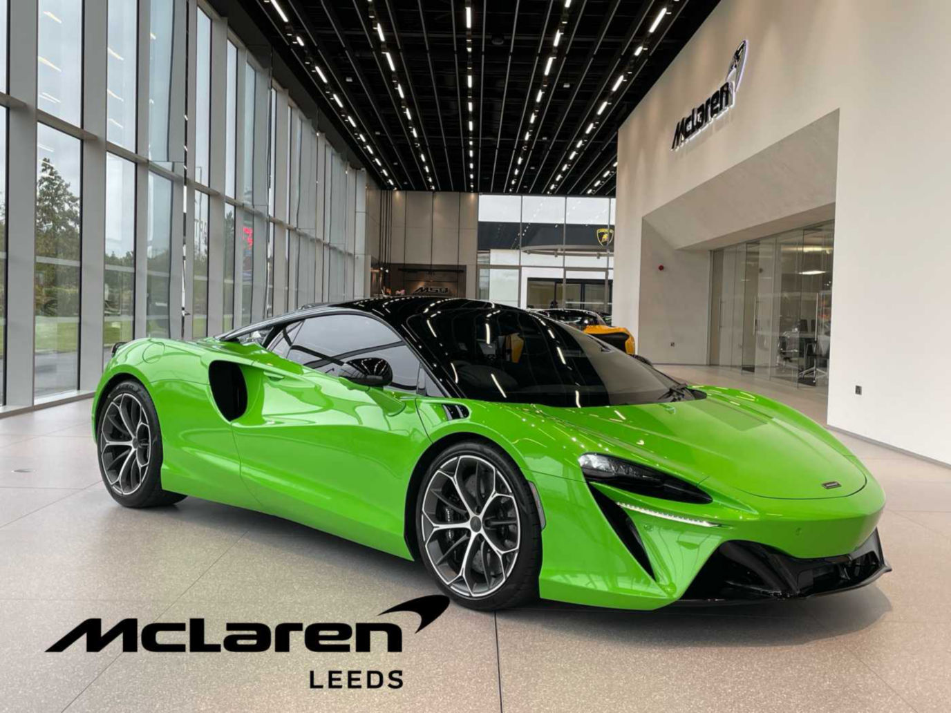 2025 MCLAREN ARTURA